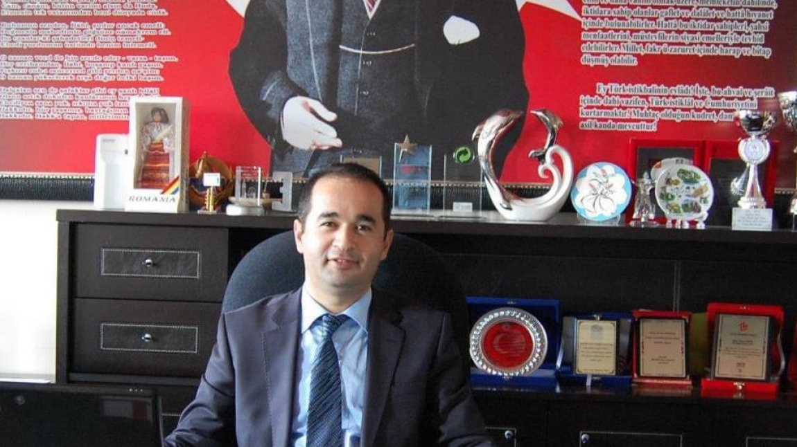 Yunus ÖZBEK - MÜDÜR