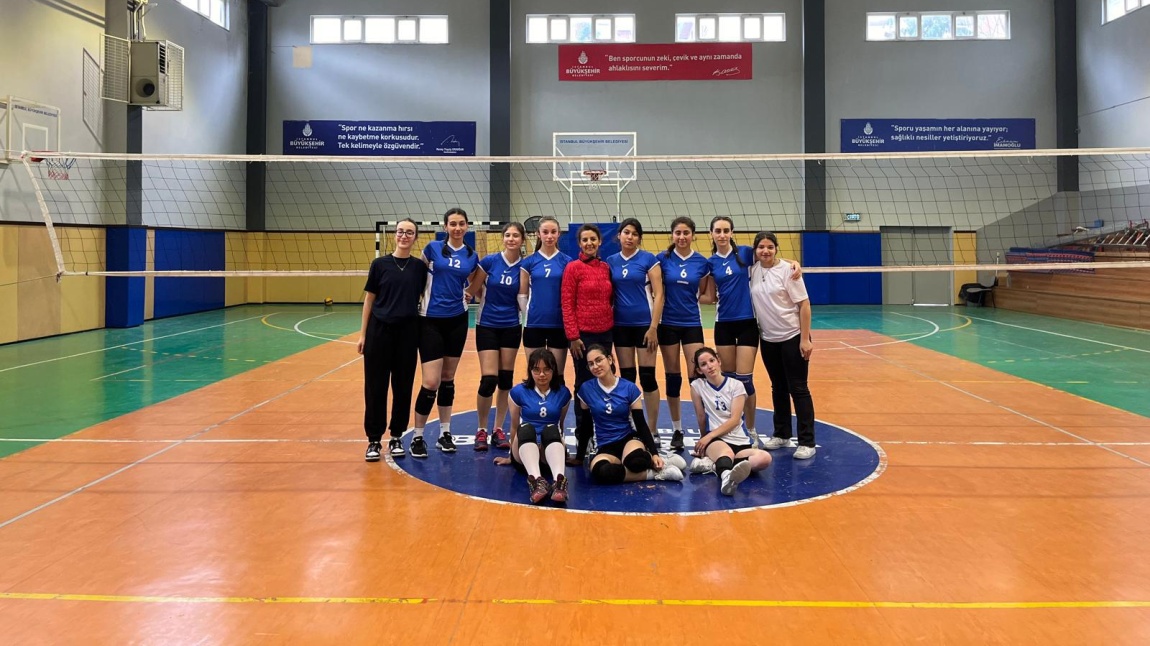 Kız Voleybol Takımımız Okul Spor Kulüpleri Turnuvalarına Katıldı
