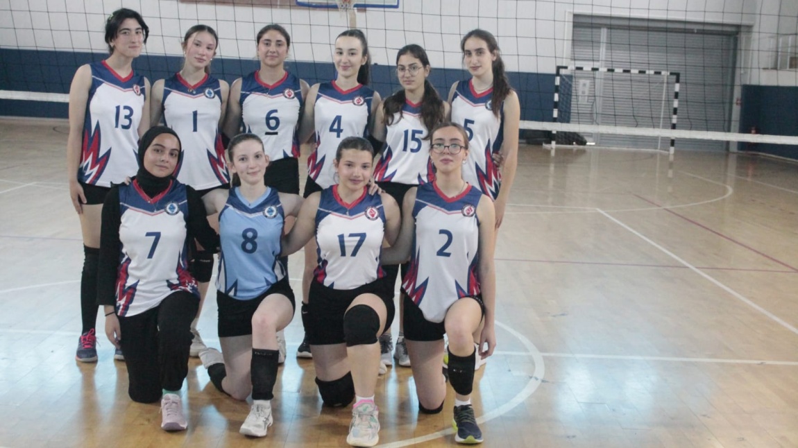 Kız Voleybol Takımız Bakırköy ilçesi Voleybol Turnuvasına Katıldı